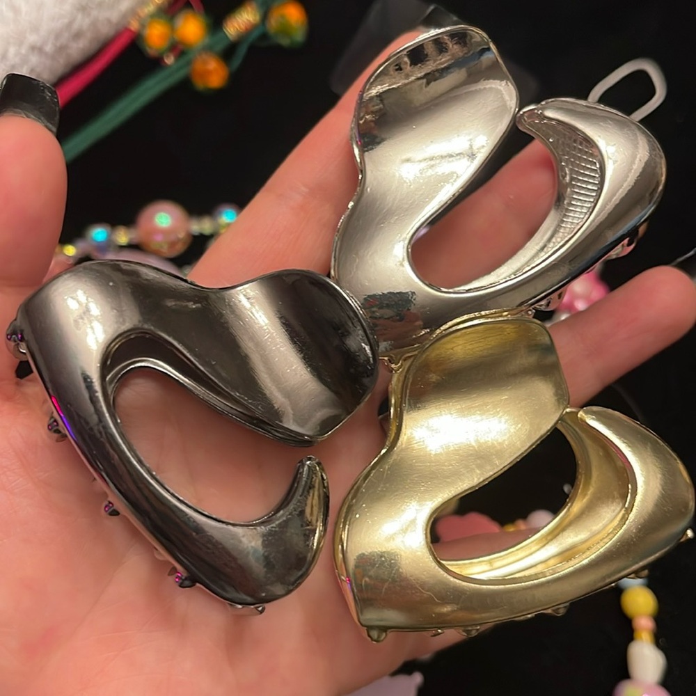Hair clips